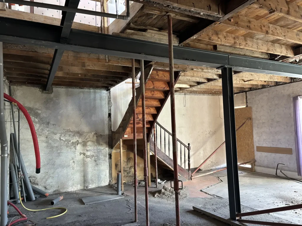 renovation-machefer-fer-hea-IPN-escalier-helicoidale-rso-reprise en sous oeuvre